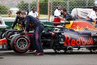 Verstappen: "Otra vez me sac&oacute; de la carrera un Mercedes"