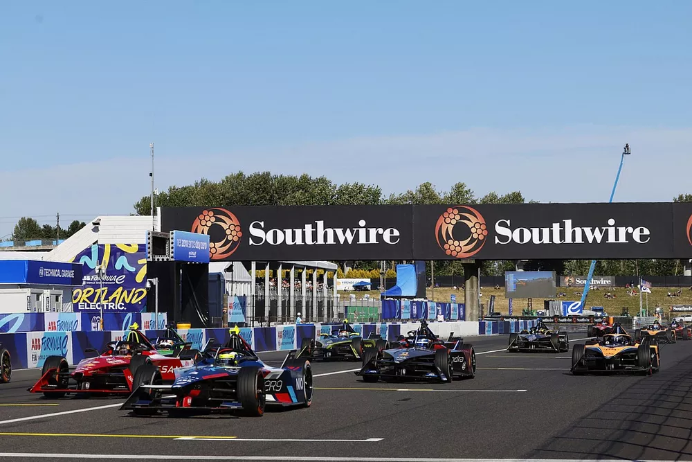 Sergio Sette Camara, NIO 333 FE Team, NIO 333 ER9, Norman Nato, Nissan Formula E Team, Nissan e-4ORCE 04, Lucas di Grassi, Mahindra Racing, Mahindra M9Electro, Rene Rast, NEOM McLaren Formula E Team, e-4ORCE 04