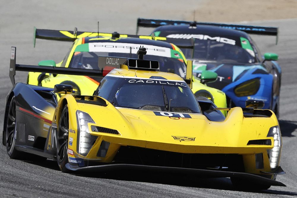 #01: Chip Ganassi Racing, Cadillac V-LMDh, GTP: Renger van der Zande, Sebastien Bourdais