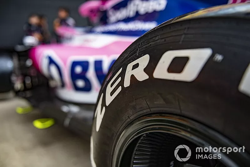 Neum&aacute;tico Pirelli en el Racing Point RP19 