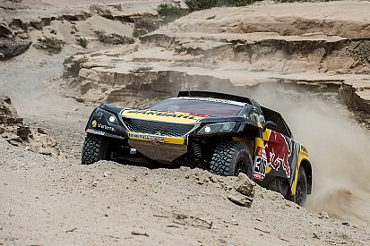 Trois crevaisons pour Loeb sur la quatrième étape