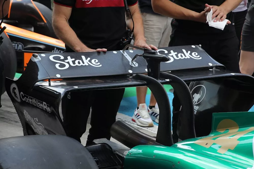 Dettaglio tecnico dell'Aston Martin Racing AMR23