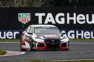 Całe podium dla Hondy