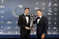 Verstappen na dłużej w Red Bullu?