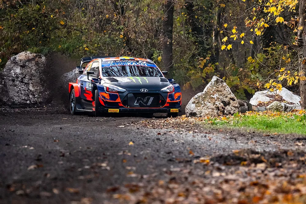 Oliver Solberg, Elliott Edmondson, Hyundai 2C Competition Hyundai i20 Coupe WRC