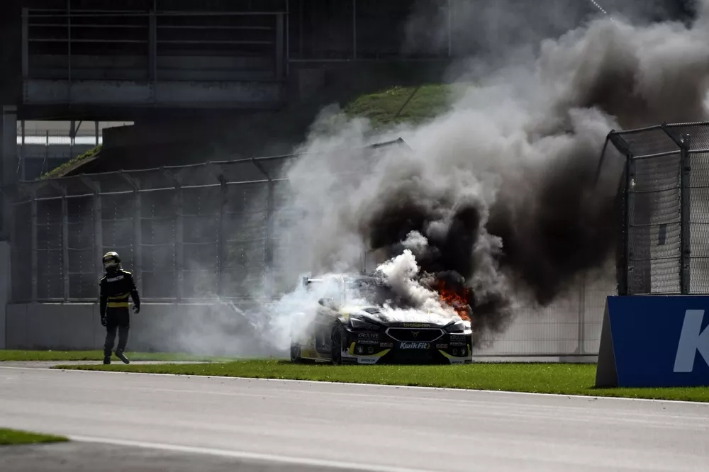 Nicolas Hamilton, Powder Monkey Brewing Co with Esidock Cupra Leon under fire 
