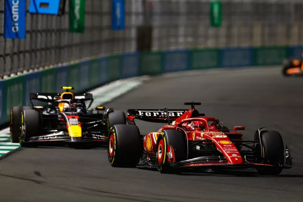Charles Leclerc, Ferrari SF-24 Sergio Perez, Red Bull Racing RB20
