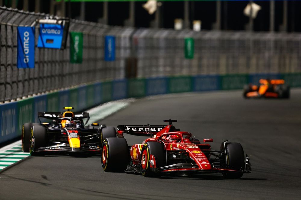 Charles Leclerc, Ferrari SF-24 Sergio Pérez, Red Bull Racing RB20