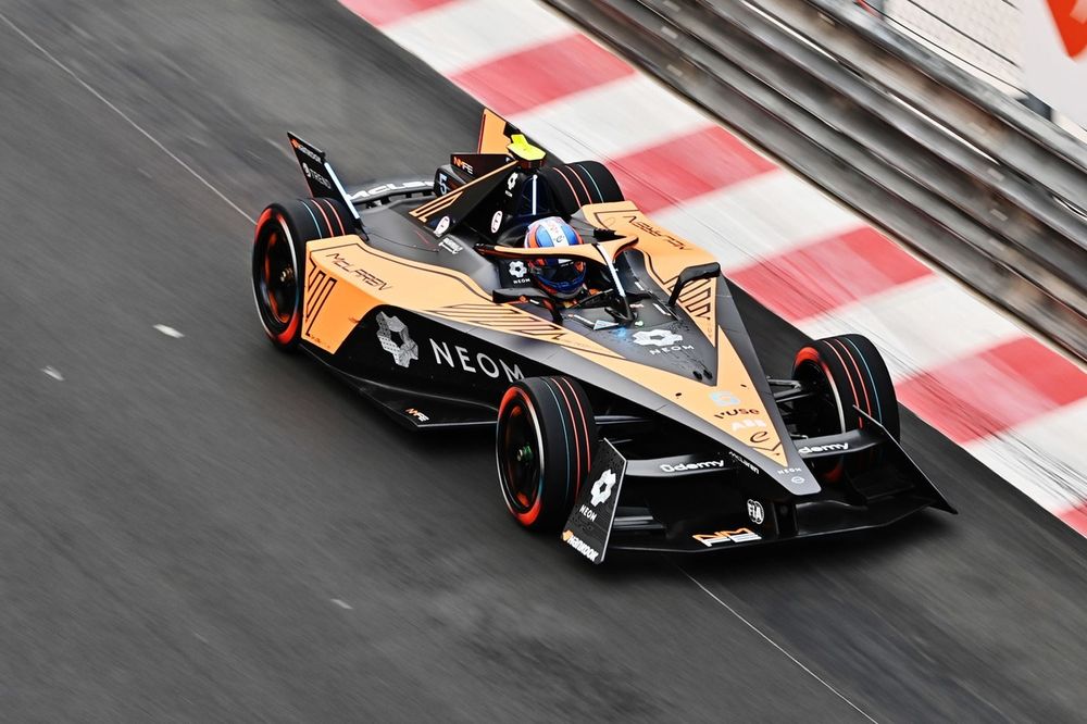 Jake Hughes, McLaren, e-4ORCE 04