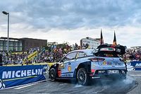 Neuville lastra sus opciones de t&iacute;tulo por un toque en Alemania