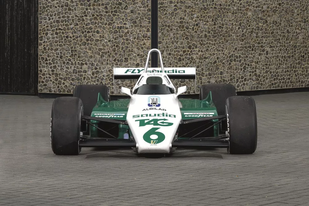 Williams FW08
