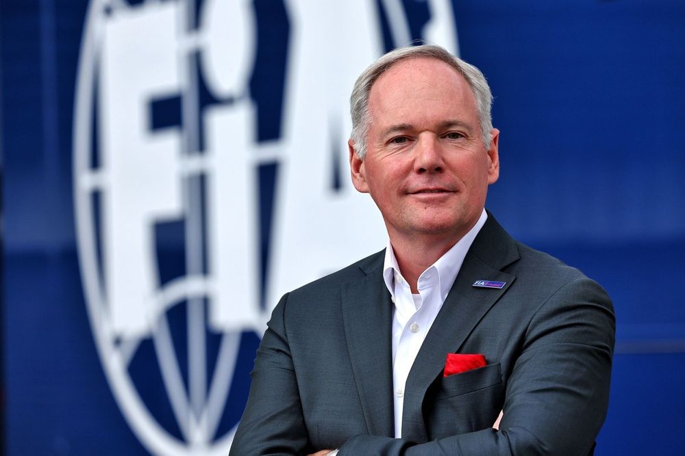 Tim Mayer, aspirante a la FIA