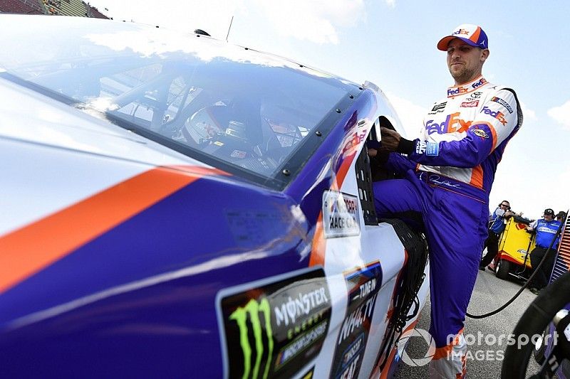  Denny Hamlin, Joe Gibbs Racing, Toyota Camry FedEx Office