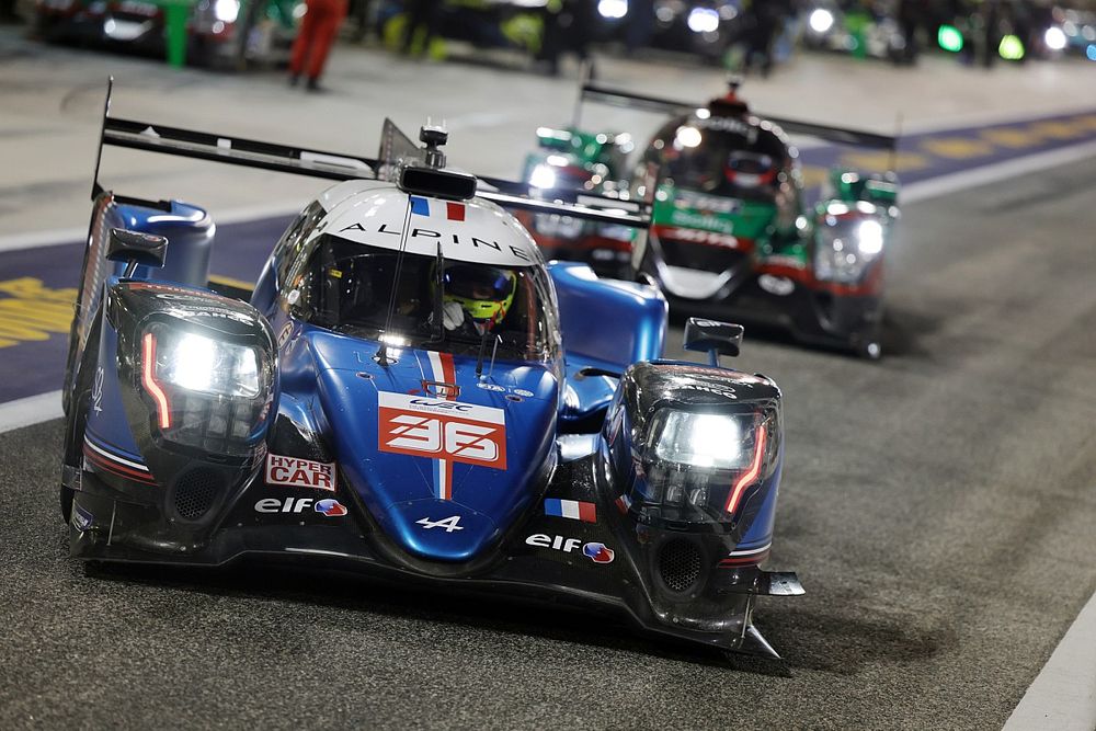 #36 Alpine Elf Team Alpine A480 - Gibson LMP1: André Negrão, Nicolas Lapierre, Matthieu Vaxiviere