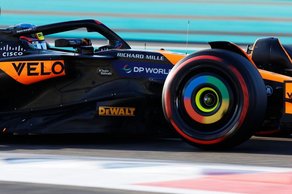 Oscar Piastri, McLaren MCL38 