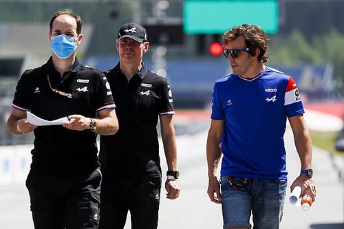 Alonso says superstition behind doing F1 track walks now