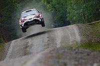 Cuatro finlandeses lideran en Finlandia con Latvala al frente