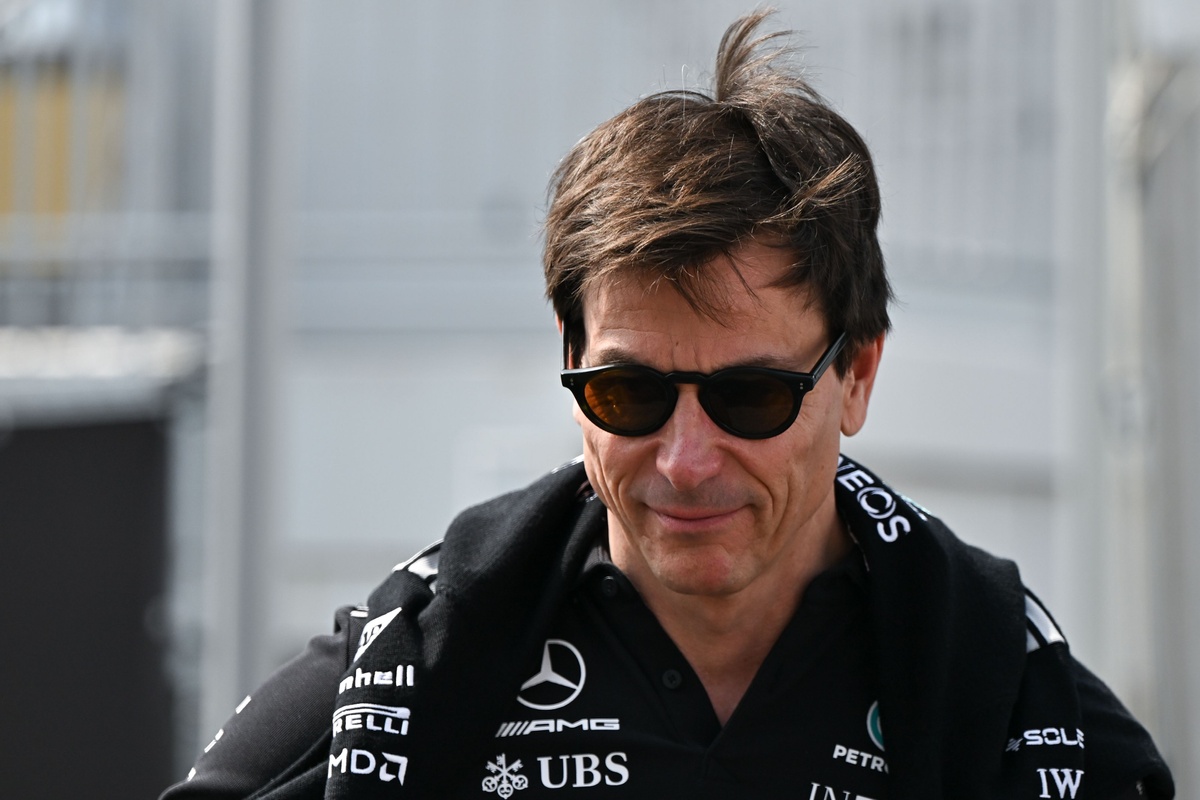 F1: "Precisamos voltar para a autoescola", brinca Wolff após largada ruim de Antonelli no Japão