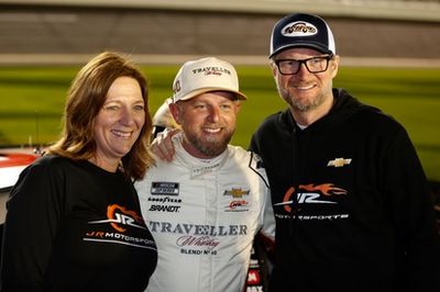 No Brasil, filha de Dale Earnhardt comenta internacionaliza&ccedil;&atilde;o da NASCAR e chances da JR Motorsports competir na Cup