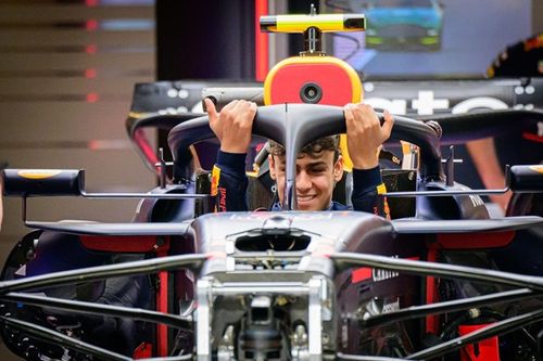 La nueva 'joya' de la academia de Red Bull ya "impresiona" a Racing Bulls