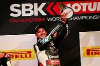 Rea se anota el doblete y un nuevo récord en el WorldSBK; Davies subcampeón