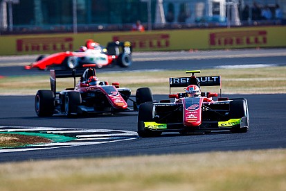 GP3 в Сільверстоуні: перший поул Юбера