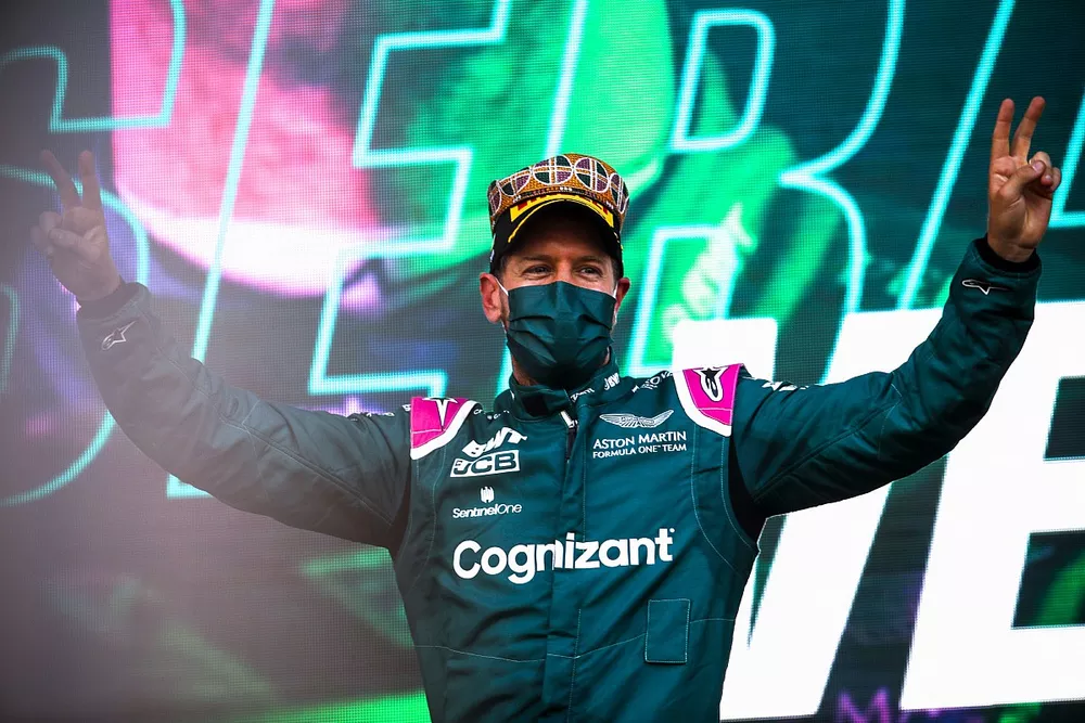 Sebastian Vettel, Aston Martin, op het podium