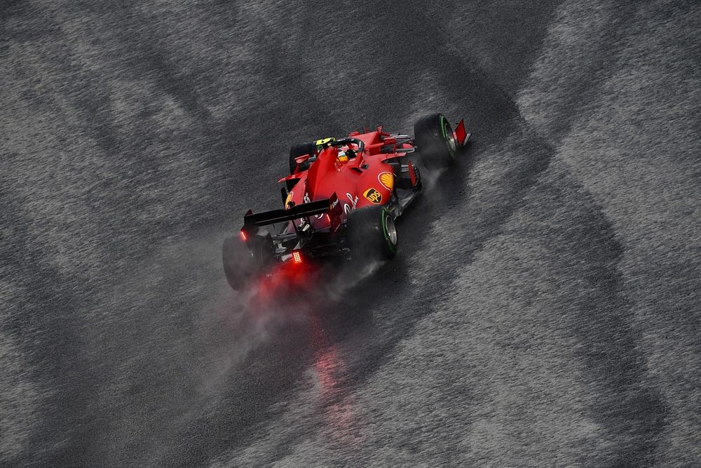 Carlos Sainz Jr., Ferrari SF21