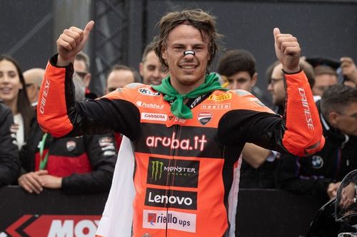 Líder do WSBK, Bulega é anunciado como novo piloto de testes da Ducati na MotoGP