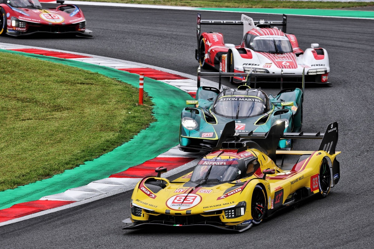 Hypercar potentially set for success handicaps in WEC 2026