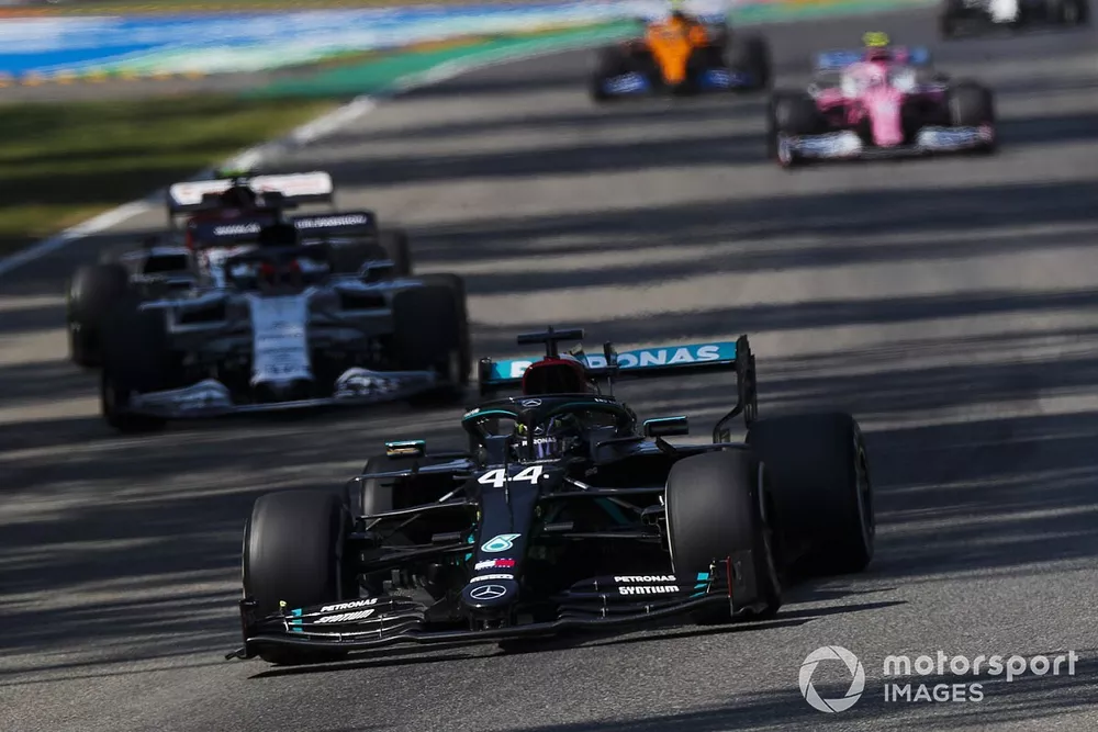 Lewis Hamilton, Mercedes F1 W11, Daniil Kvyat, AlphaTauri AT01, and Antonio Giovinazzi, Alfa Romeo Racing C39