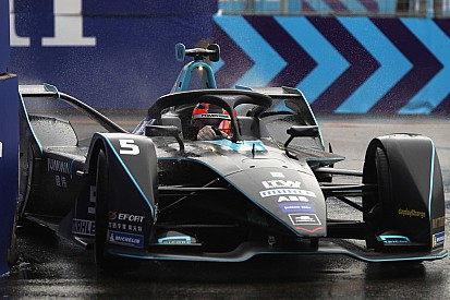 Hong Kong E-Prix: Vandoorne scores maiden pole in wet qualifying