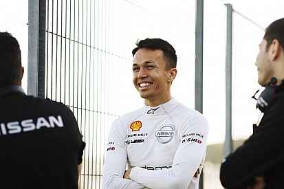 Nissan, Toro Rosso'nun Albon'ı istemesinden çok rahatsız