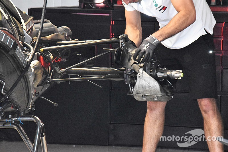 Mercedes: ecco la sospensione posteriore della W09 che fa discutere
