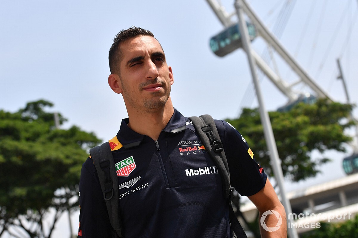 З переліку кандидатів у Toro Rosso вибули двоє гонщиків