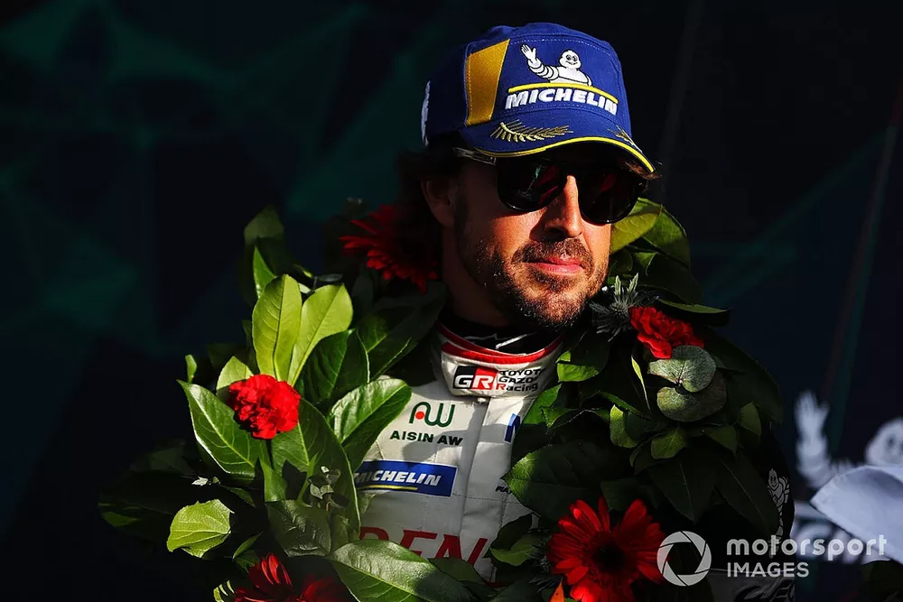 Podio: ganador #8 Toyota Gazoo Racing Toyota TS050: Fernando Alonso