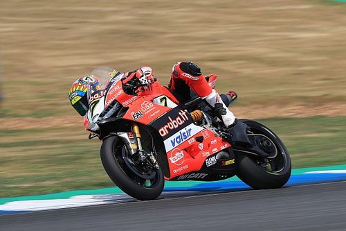 Davies festej&oacute; en el domingo de Buriram