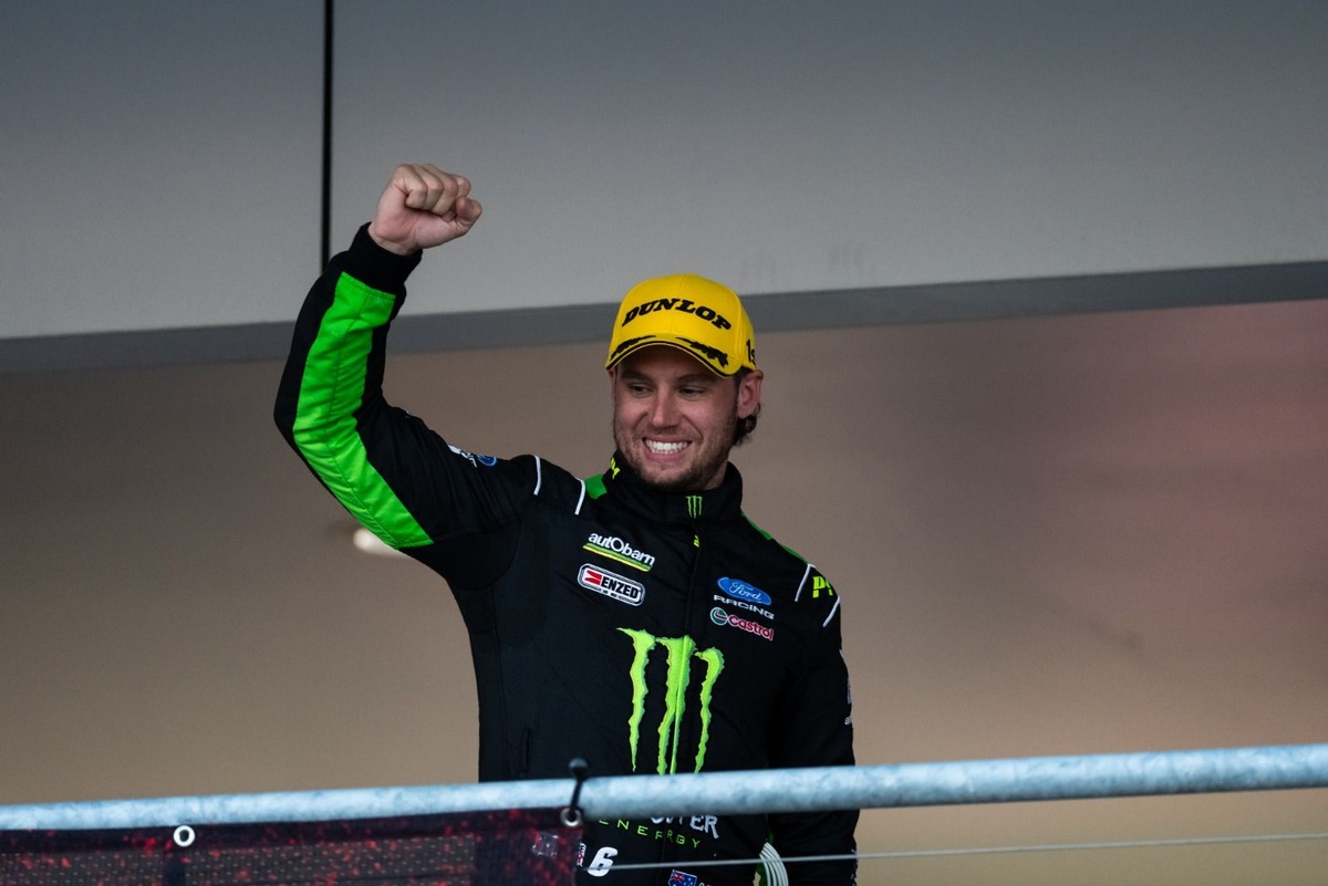 Supercars Townsville: Cam Waters pips Brodie Kostecki to win race one