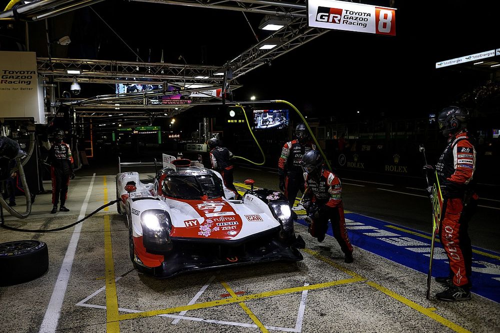 #7 Toyota Gazoo Racing Toyota GR010 - Híbrido de Mike Conway, Kamui Kobayashi, José María López