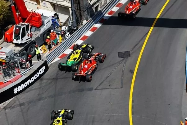 Charles Leclerc, Ferrari SF-24, Oscar Piastri, McLaren MCL38, Carlos Sainz, Ferrari SF-24, Lando Norris, McLaren MCL38, George Russell, Mercedes F1 W15, Max Verstappen, Red Bull Racing RB20, Lewis Hamilton, Mercedes F1 W15