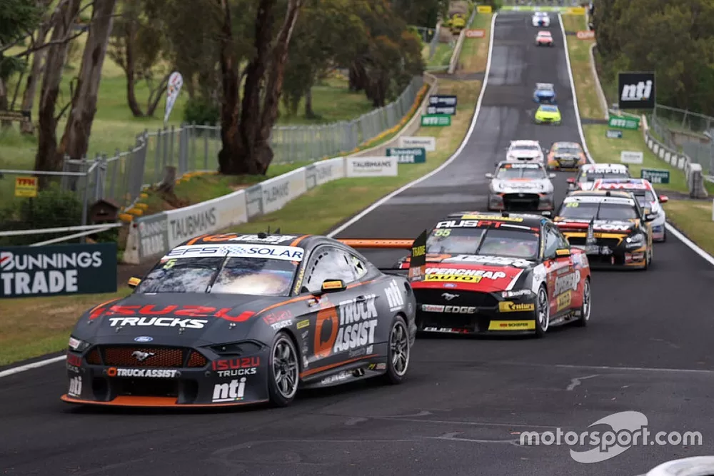 Lee Holdsworth, Michael Caruso, Tickford Racing Ford