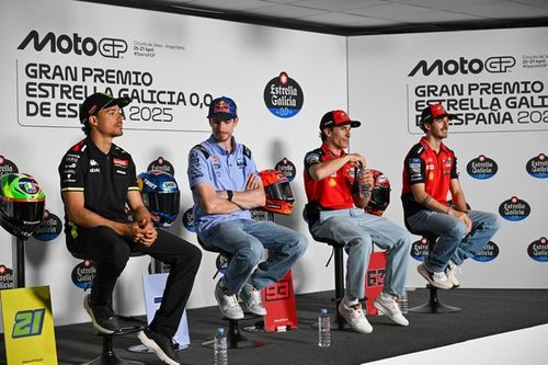 Los pilotos de MotoGP opinan que debe mantenerse la norma de presiones m&iacute;nimas