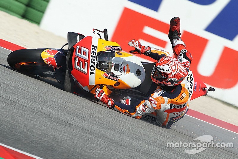 Márquez: “Estaba dando vueltas por la grava pensando en la segunda moto”