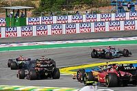 Verstappen sobe o tom contra Hamilton após deboche do rival por toque em Interlagos
