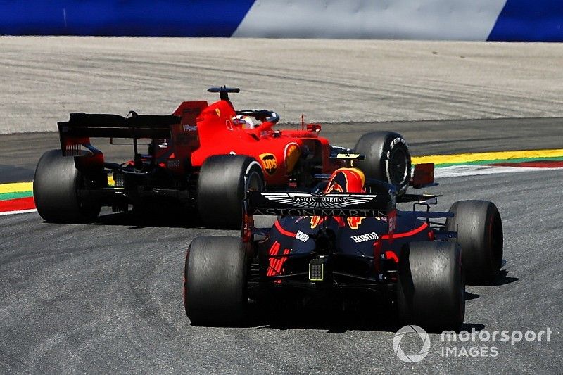 Batalla de Sebastian Vettel, Ferrari SF90 y Max Verstappen, Red Bull Racing RB15