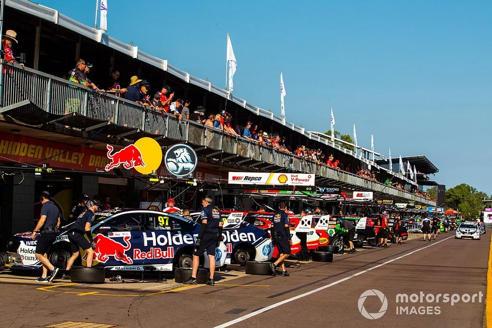 Shane van Gisbergen, Triple Eight Race Engineering Holden