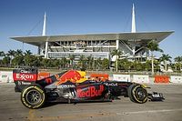 VIDEO: Sergio Pérez es el primero en conducir un F1 por la pista de Miami
