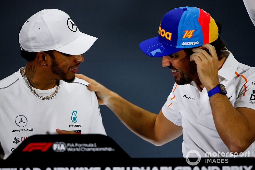 Lewis Hamilton, Mercedes AMG F1, y Fernando Alonso, McLaren en rueda de prensa