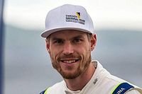 Adielsson pokonał simracer&oacute;w