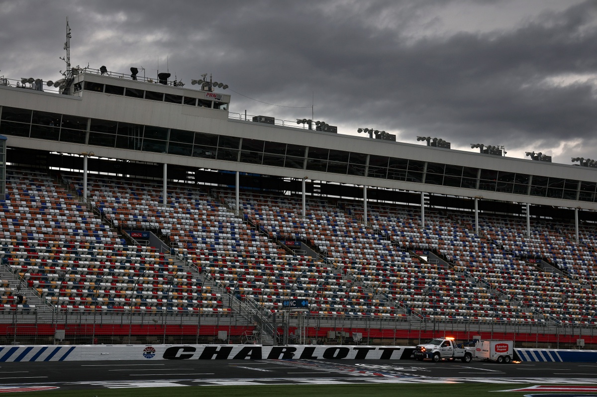 NASCAR O'Reilly race postponed to late Sunday due to heavy rain at Charlotte